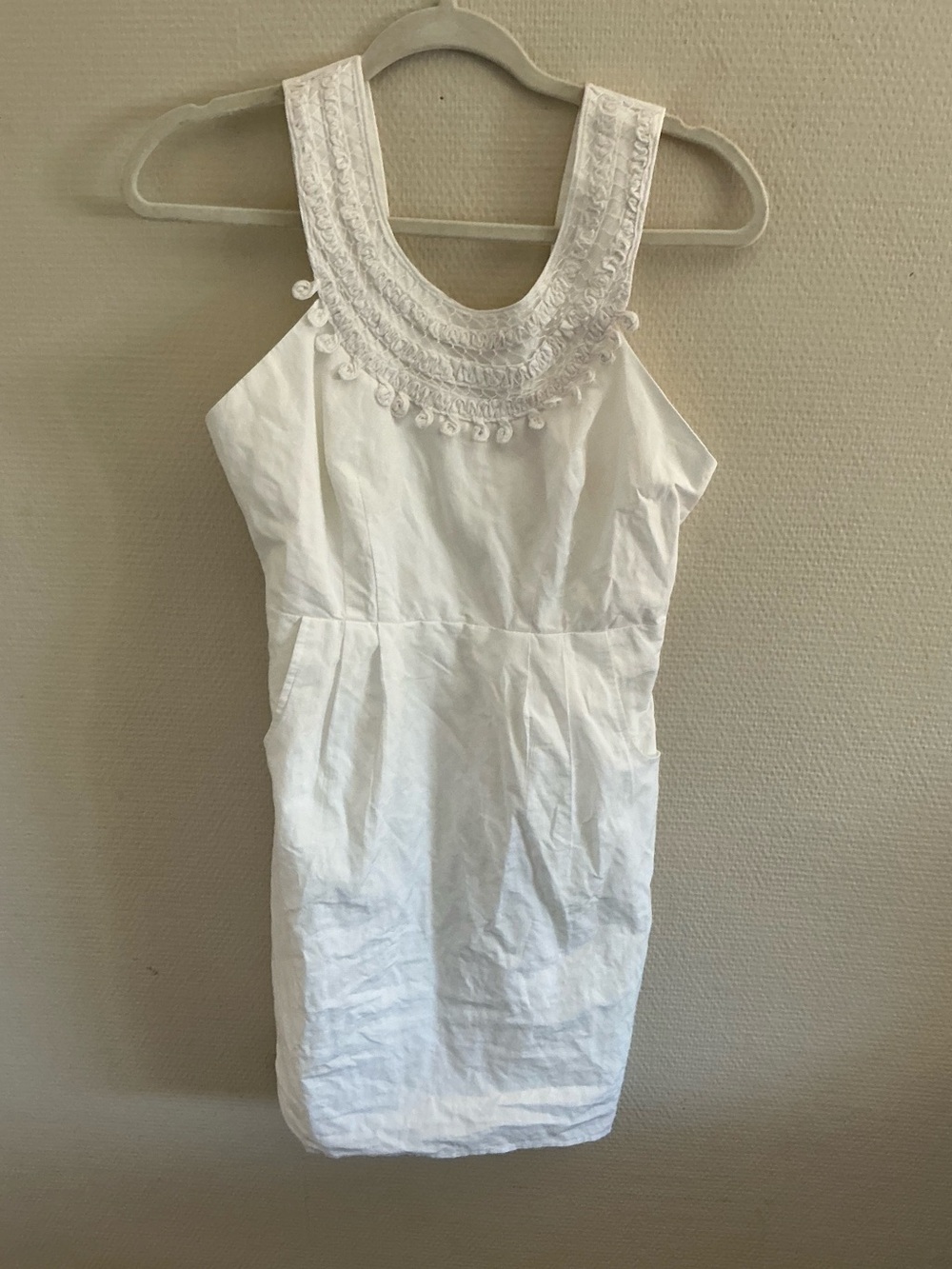 Vintage Off White Sleeveless Dress  with Crochet Neckline Small— Voom by Joy Han - Picture 2 of 8